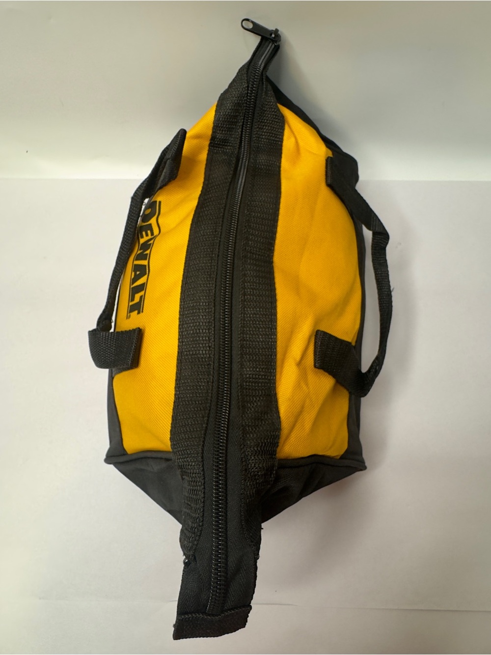 Dewalt Geuine OEM  11x9x6 Nylon Tool Bag (N294699) - Picture 7 of 11